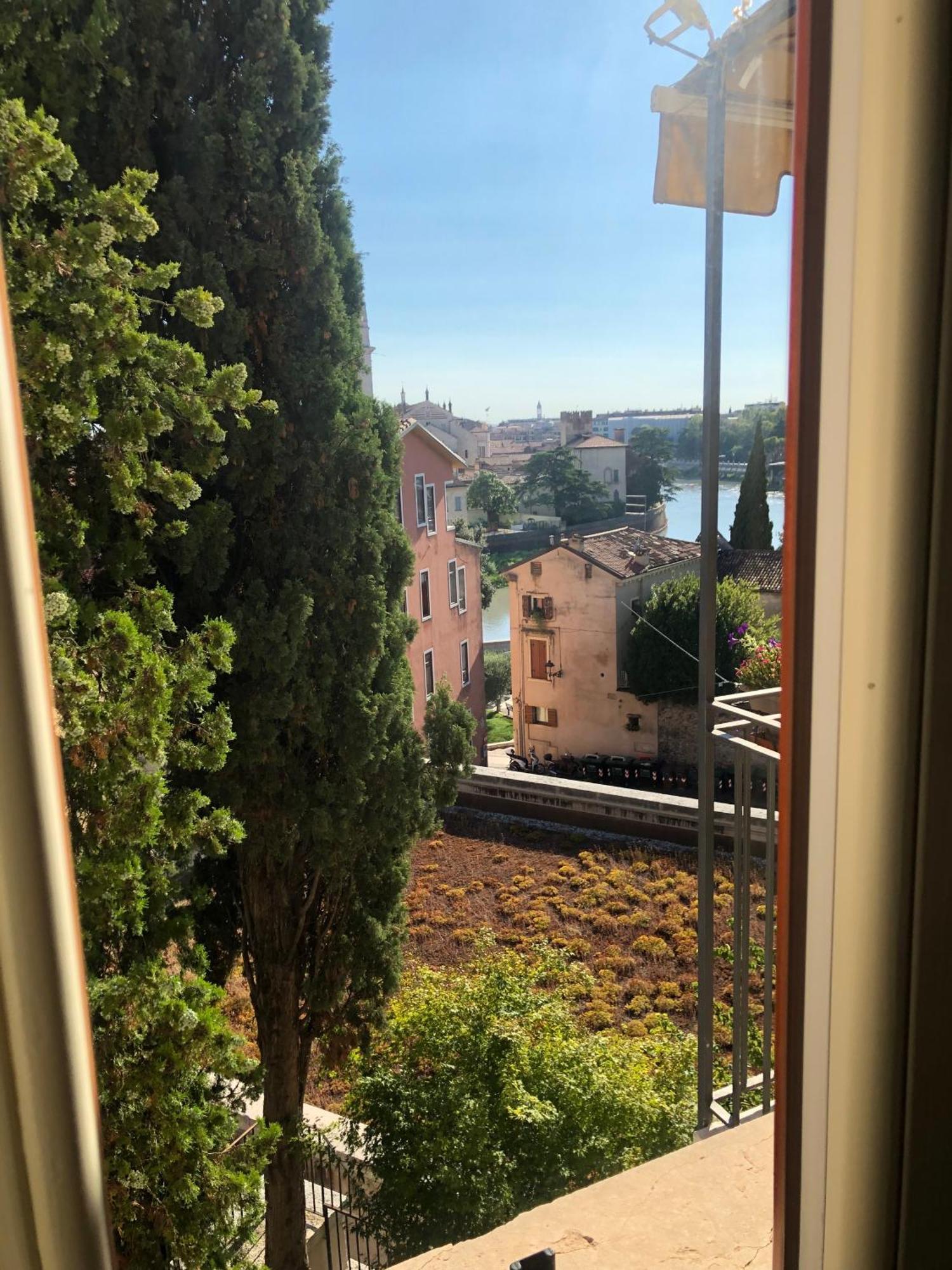Relais Colle San Pietro Bed & Breakfast Verona Exterior foto